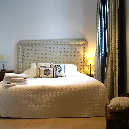 Penthouse Puerta De La Juderia Апартаменти