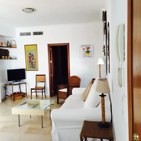 Penthouse Puerta De La Juderia Apartman *